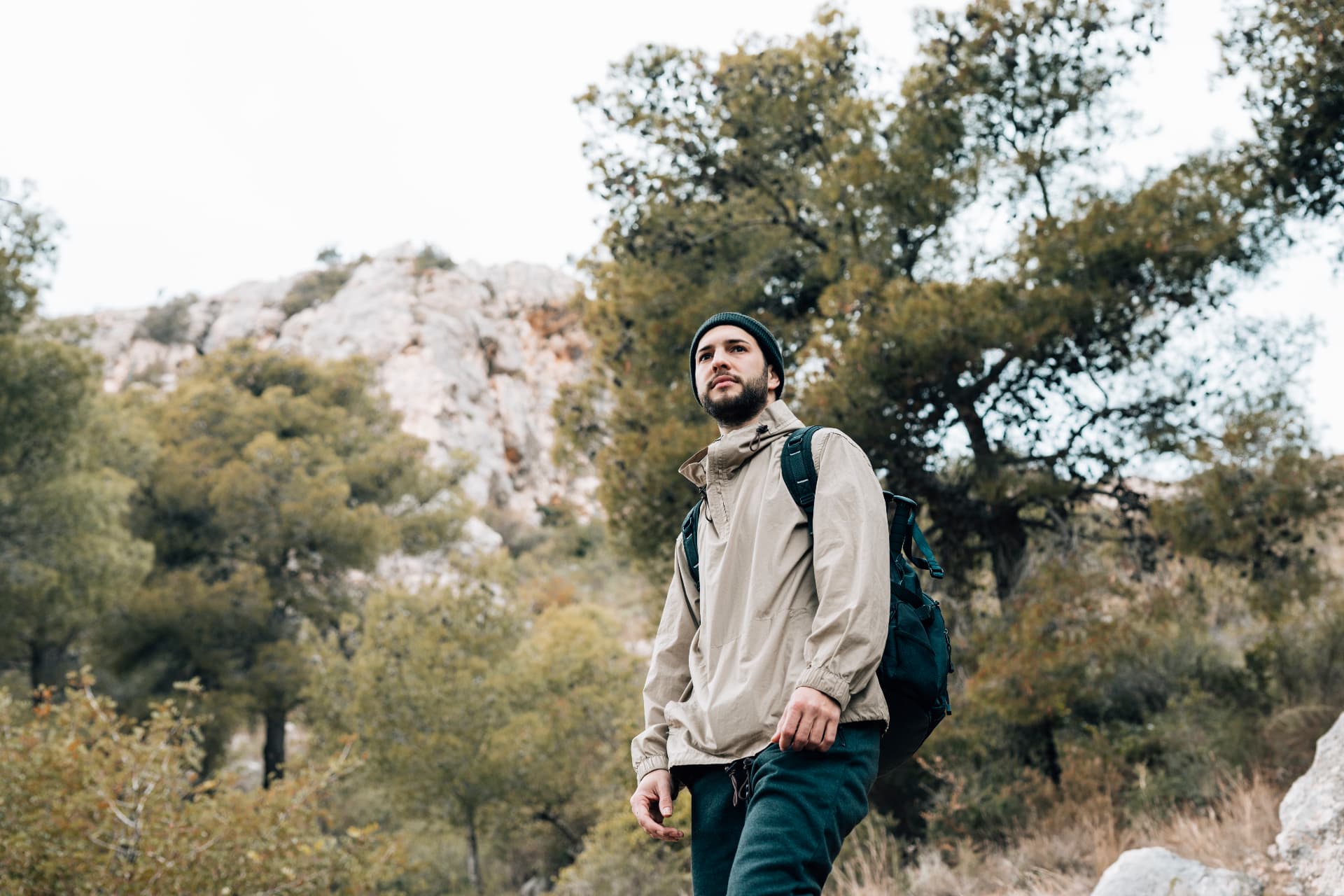RAUF AUF DEN BERG. RAUS AUS DEM ALLTAG.